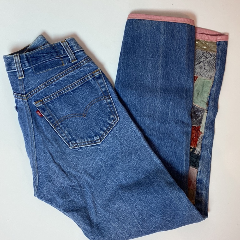 ⭐️HP⭐️ LEVI’S VINTAGE CUSTOM LEATHER PATCHWORK Hi Waist Button-Fly Jeans 24W 29L - Picture 15 of 16